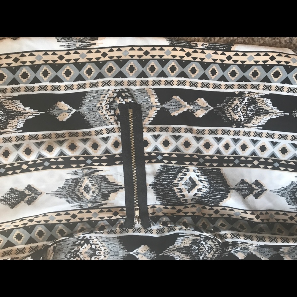 Aztec Blouse - Picture 3 of 3